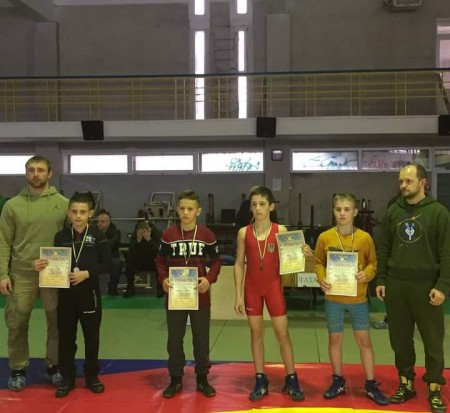 В Ужгороді провели чемпіонат області серед молодших юнаків