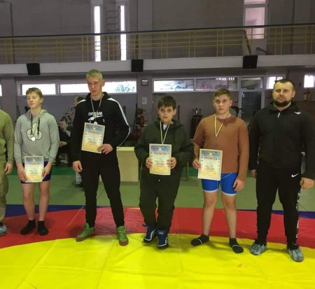 В Ужгороді провели чемпіонат області серед молодших юнаків